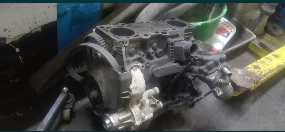 Блок цилиндров Пассат Б5