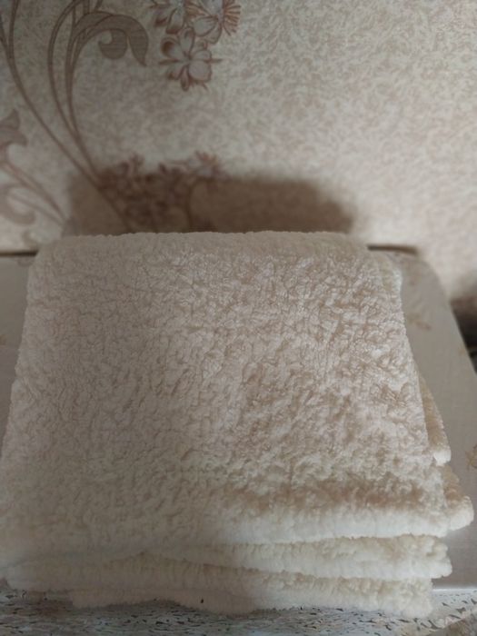 Продам новый белый плед