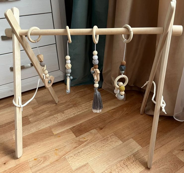 Стойка Монтессори с подвесами