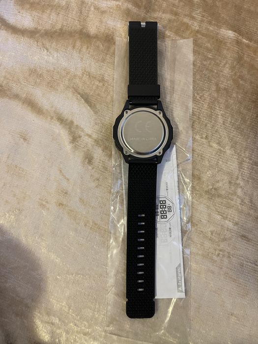 Чисто нов мъжки спортен часовник