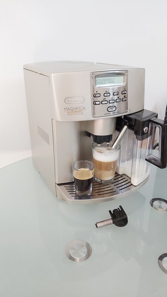 Expresor Espressor Aparat Cafea Delonghi Magnifica Cappuccino