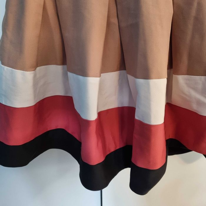 Пола Zara, размер S