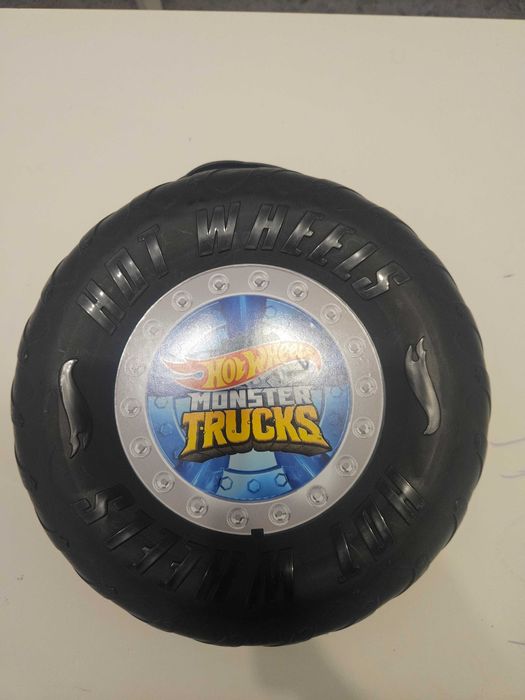 Продават се всички Hotwheels писти и Hotwheels city части за 45лв