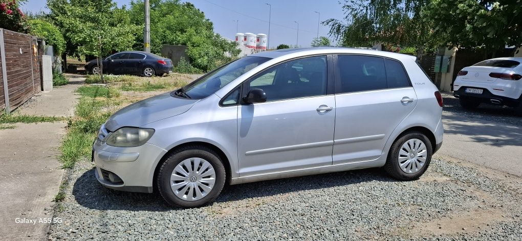 Vând VW Golf Plus TOUR V 1,9 TDI