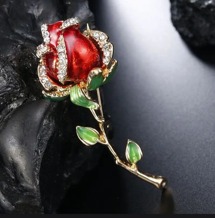 Броши 8 видов .1шт-50т.сум