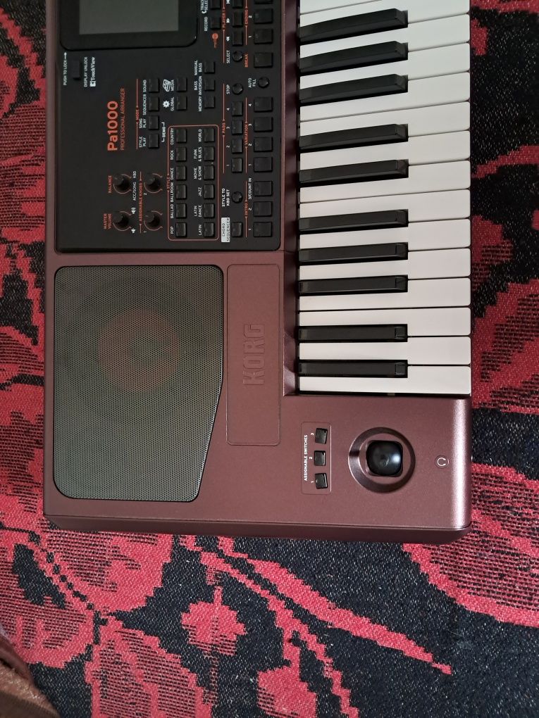 Vând KORG PA 1000 ! NOU