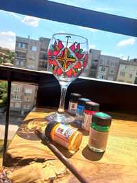 Ръчно рисувани чаши-българска шевица