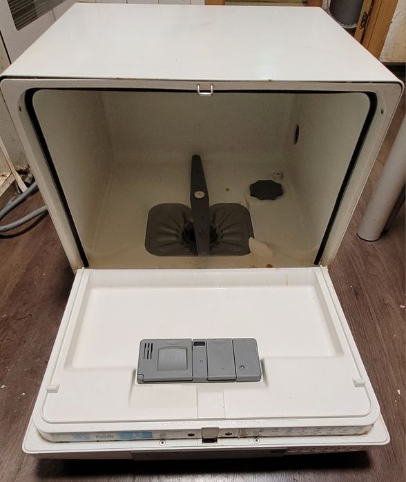 Компактна Съдомиялна машина Electrolux клас А