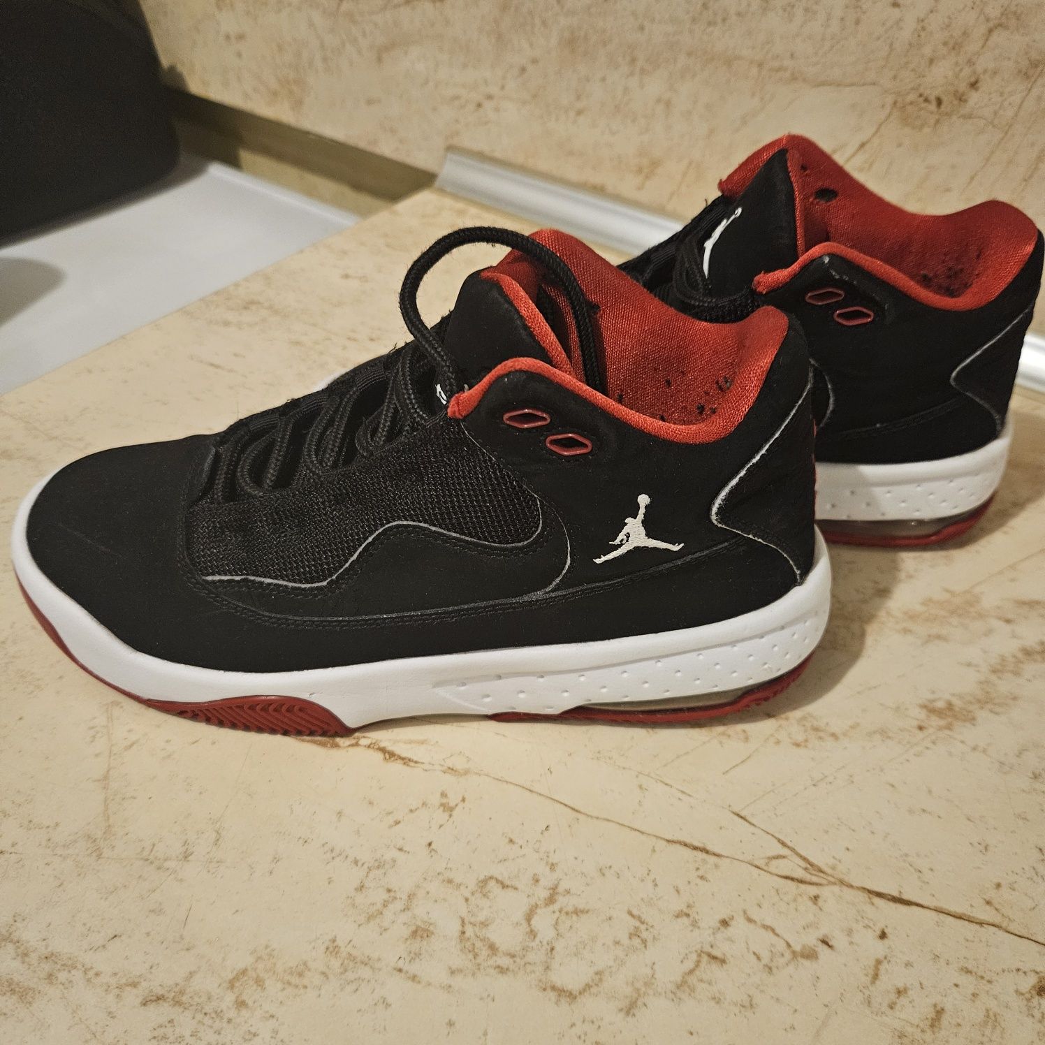Кецове    Jordan