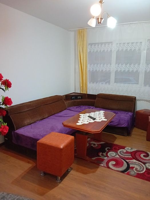 Apartament 2 camere parter de închiriat