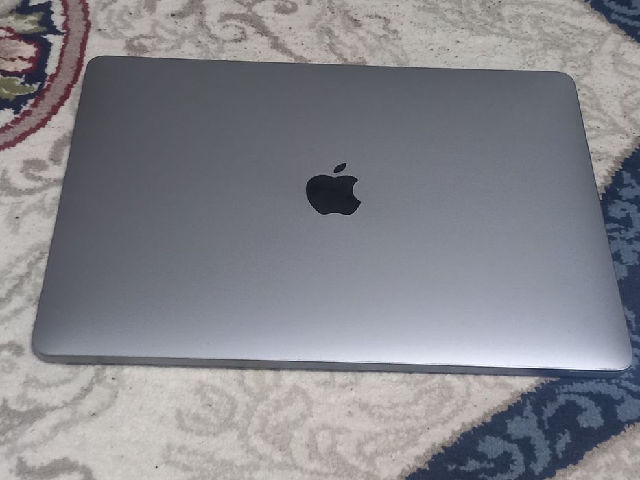 MACBOOK PRO 20 1tb ssd 16 gb ram APPLE