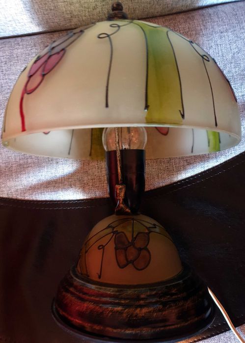 Vand veioza  cu abajur  din sticla Galle