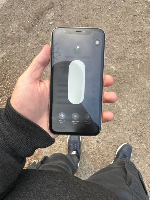 Iphone 11 64gb sotiladi