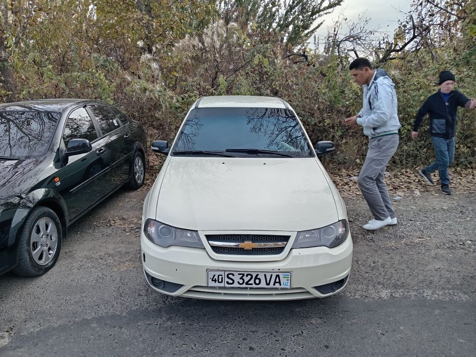 Нексия 2 срочно сотилади