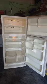 Холодильник в рабочем состоянии продается
