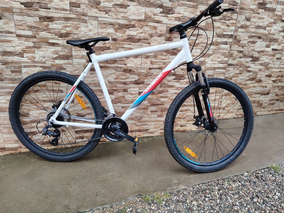 Vând bicicletă nouă