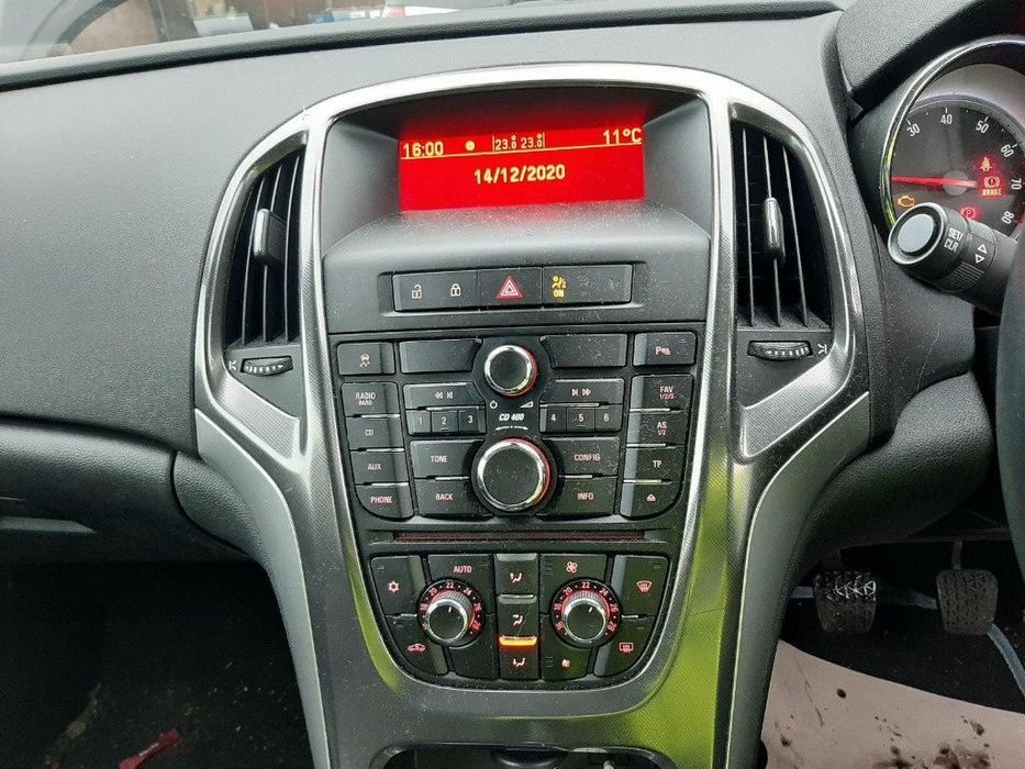 Centuri siguranta spate Opel Astra J 2011 Hatchback 1.4 TI