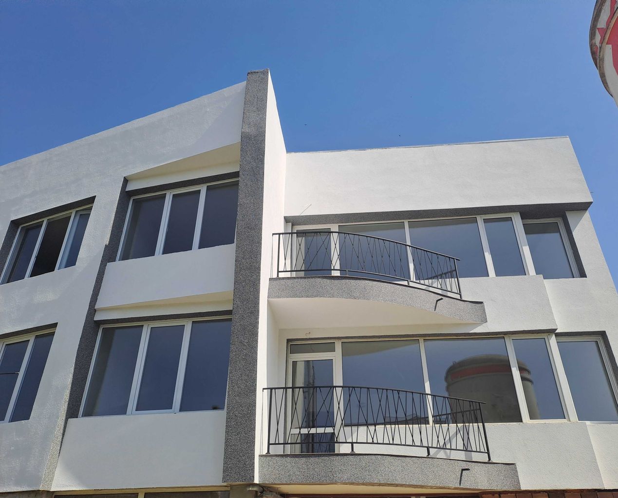 Продава се Двустаен апартамент в Плевен, Дружба 1 - 86 кв.м за 818 €/кв.м - Снимка #5
