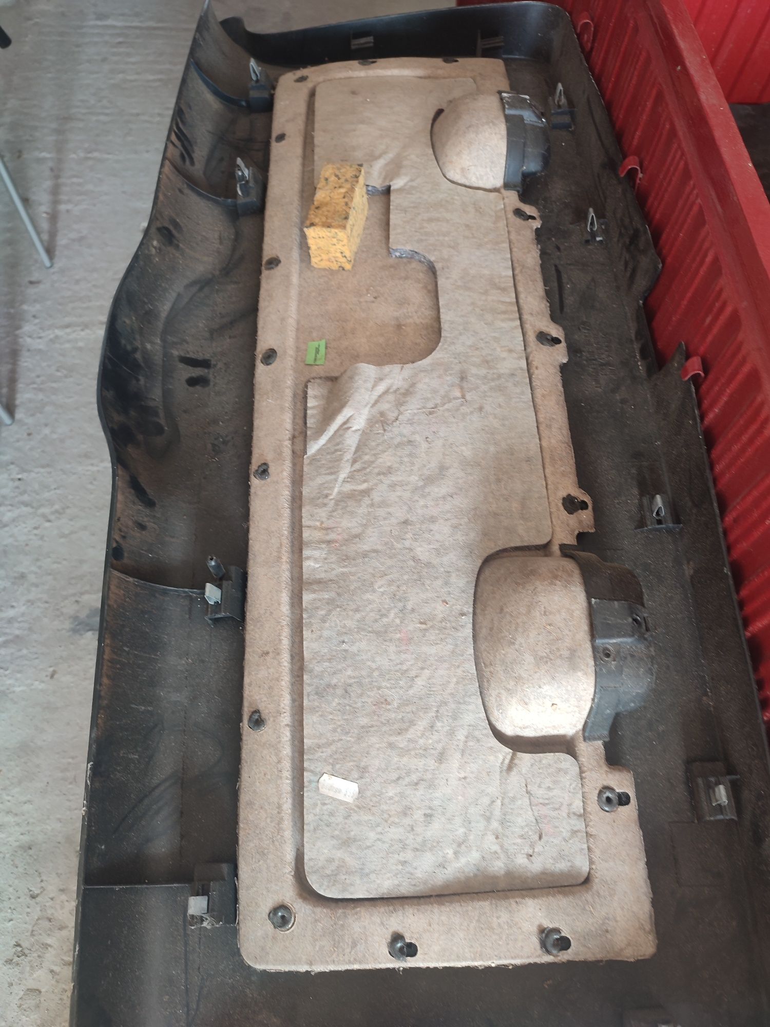 Кора за багажник за vw pasat b5