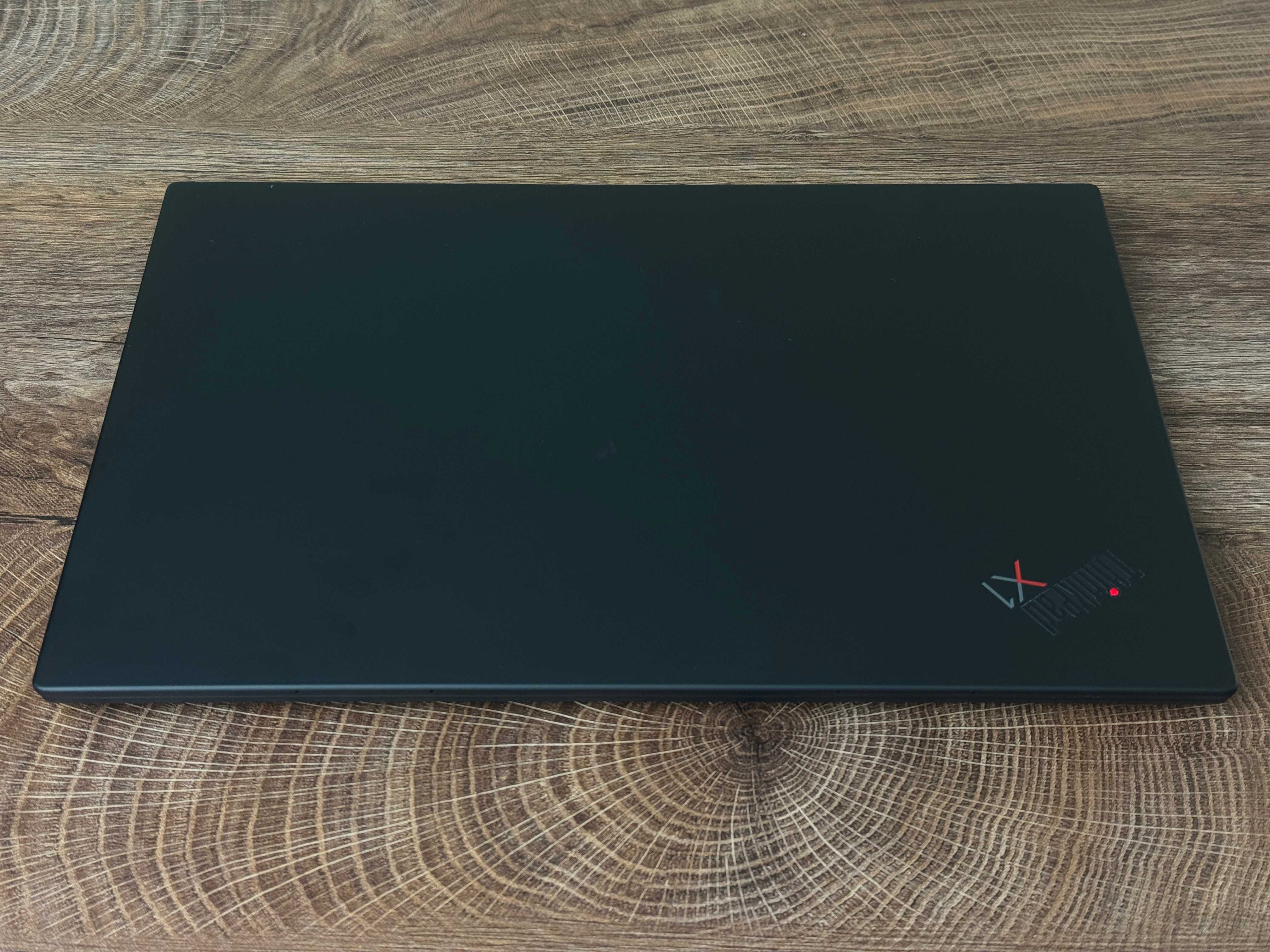 Лаптоп LENOVO X1 CARBON 8th Gen 14" Touch, i5-10210U, 16GB, 512 NVME