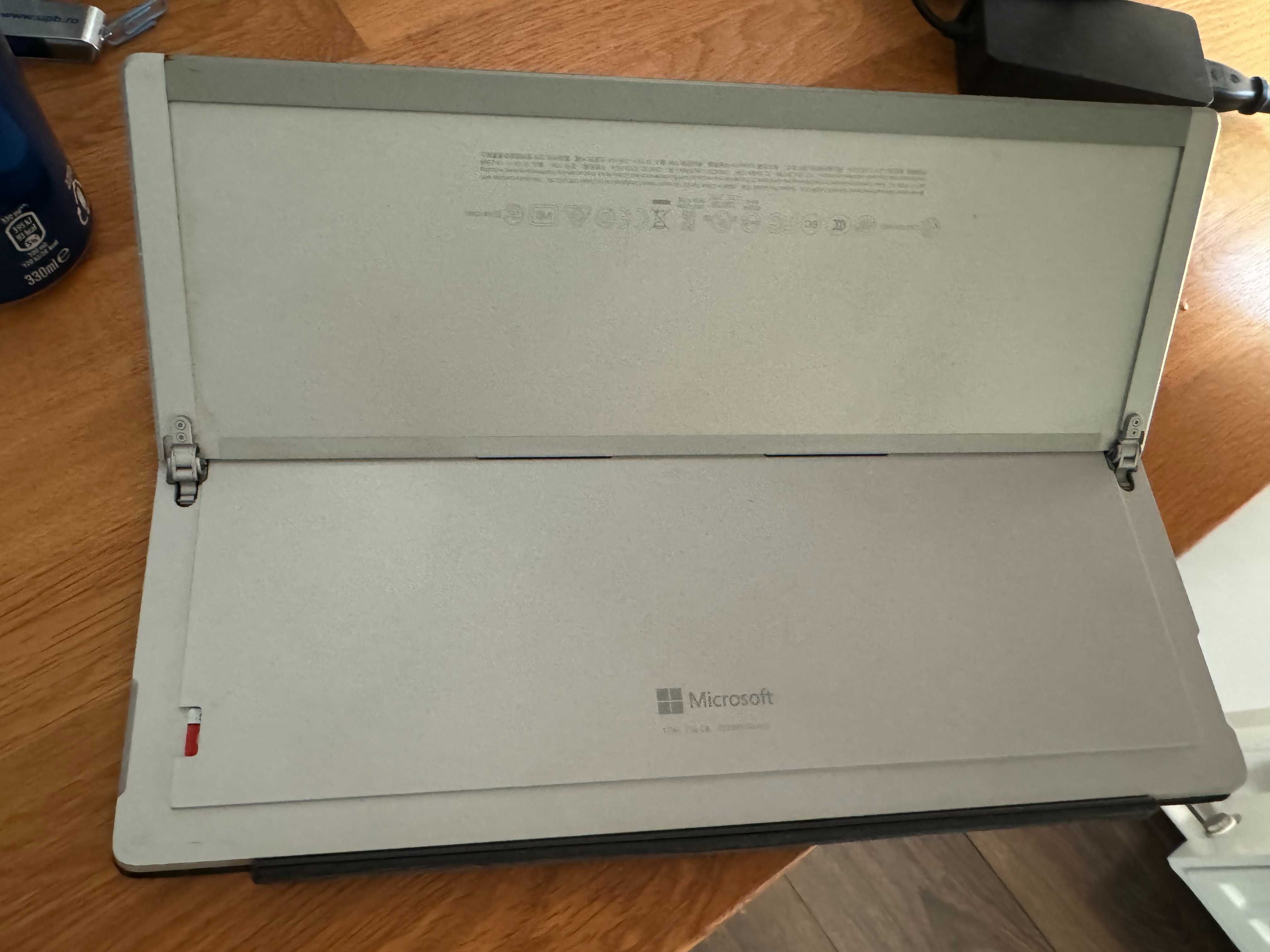 Microsoft Surface Pro 6, i7-8650U, 8GB, 256GB SSD, Win-11 Enterprise