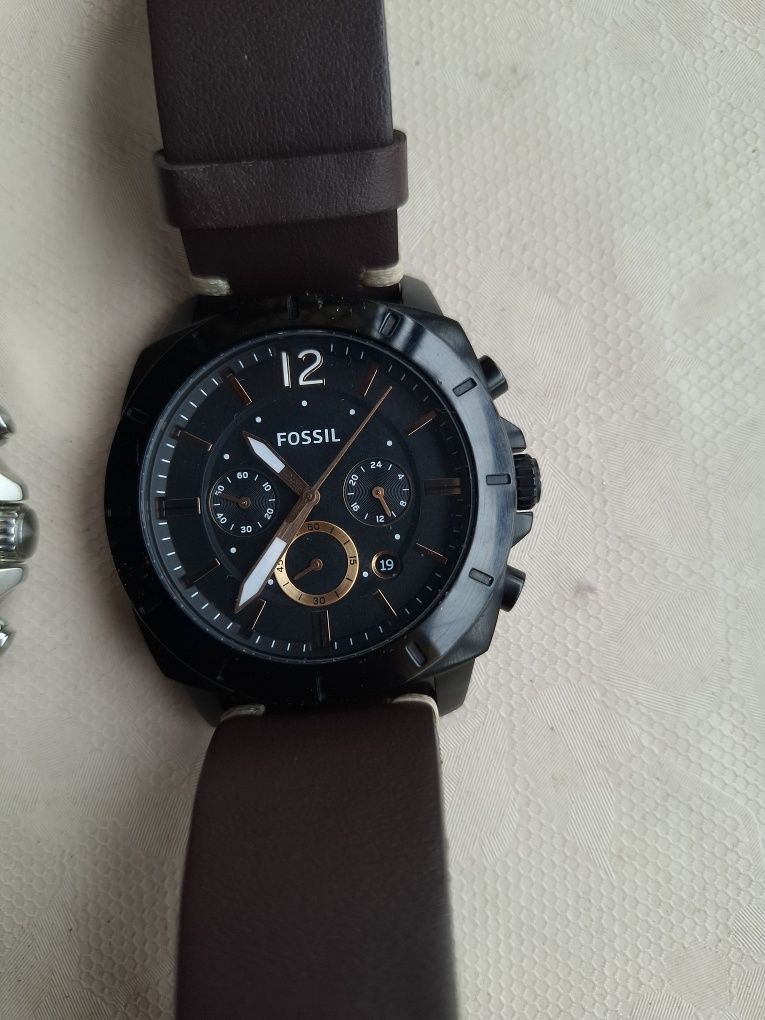 Ceasuri Casio si Fossil
