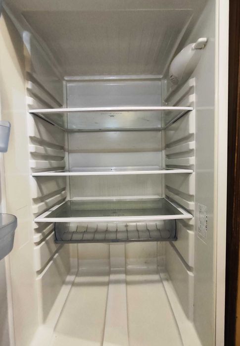 Холодильник Indesit B 18