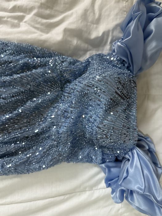 Rochie lungă nou-nouță