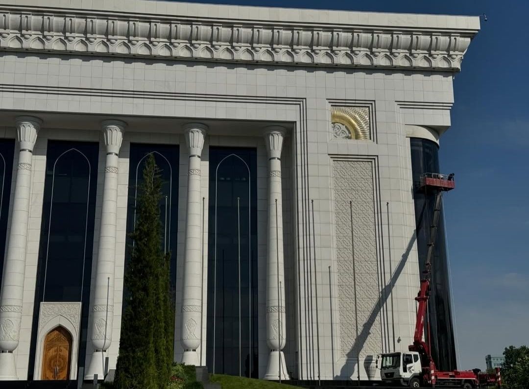 Мойка фасадов и окон