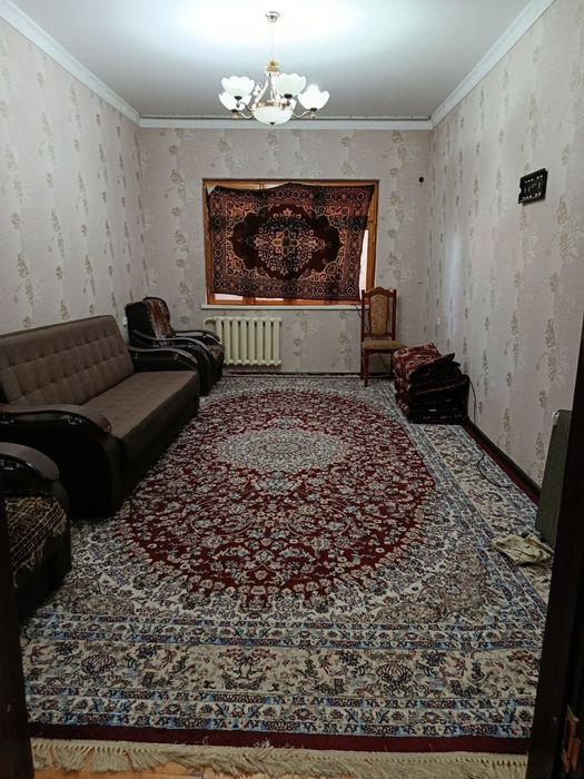 Юнусабад 19 квартал. Продается квартира  3/5/5