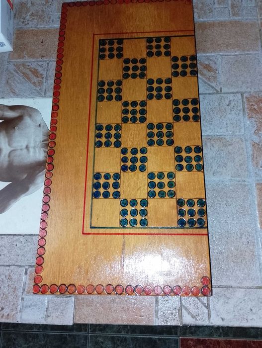 Шах-табла от соца 48/48 с дървени фигури и пулове