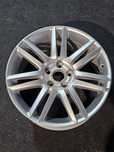 Janta aliaj noua originala Audi 

Cod Oe: 4F0 601 025 AL

R18 / 8.5J /