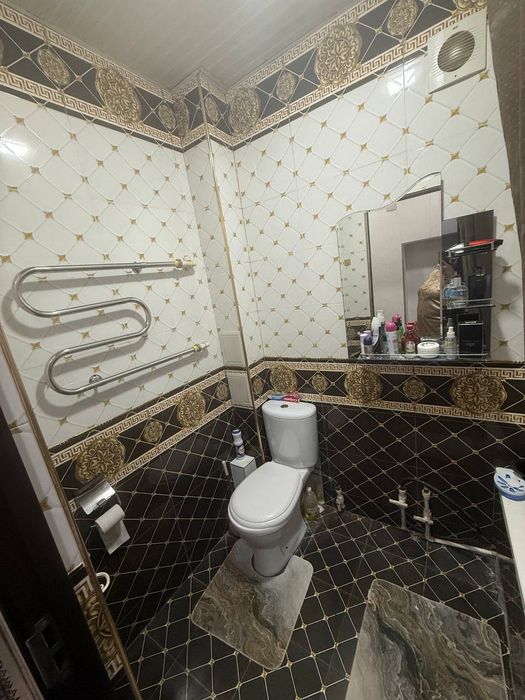 Продаётся своя 2 комнатная переделанная в 3 комнатную