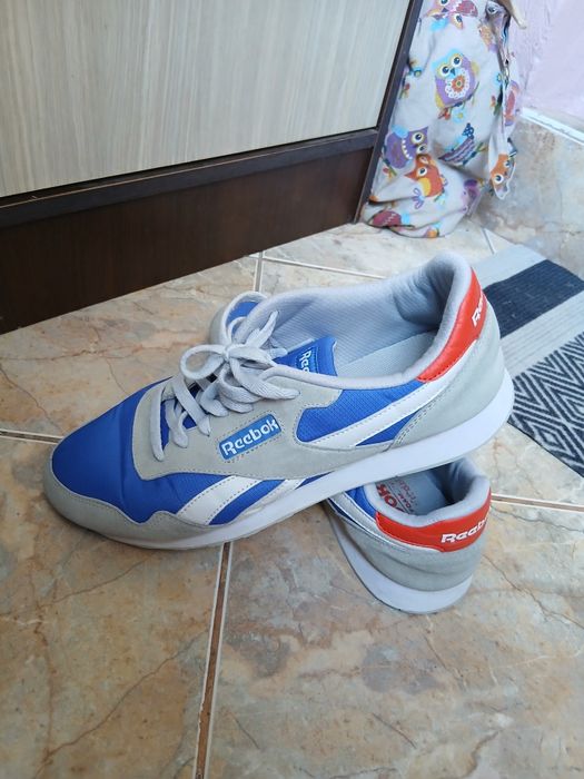 Vând adidas reebok marime 44.5