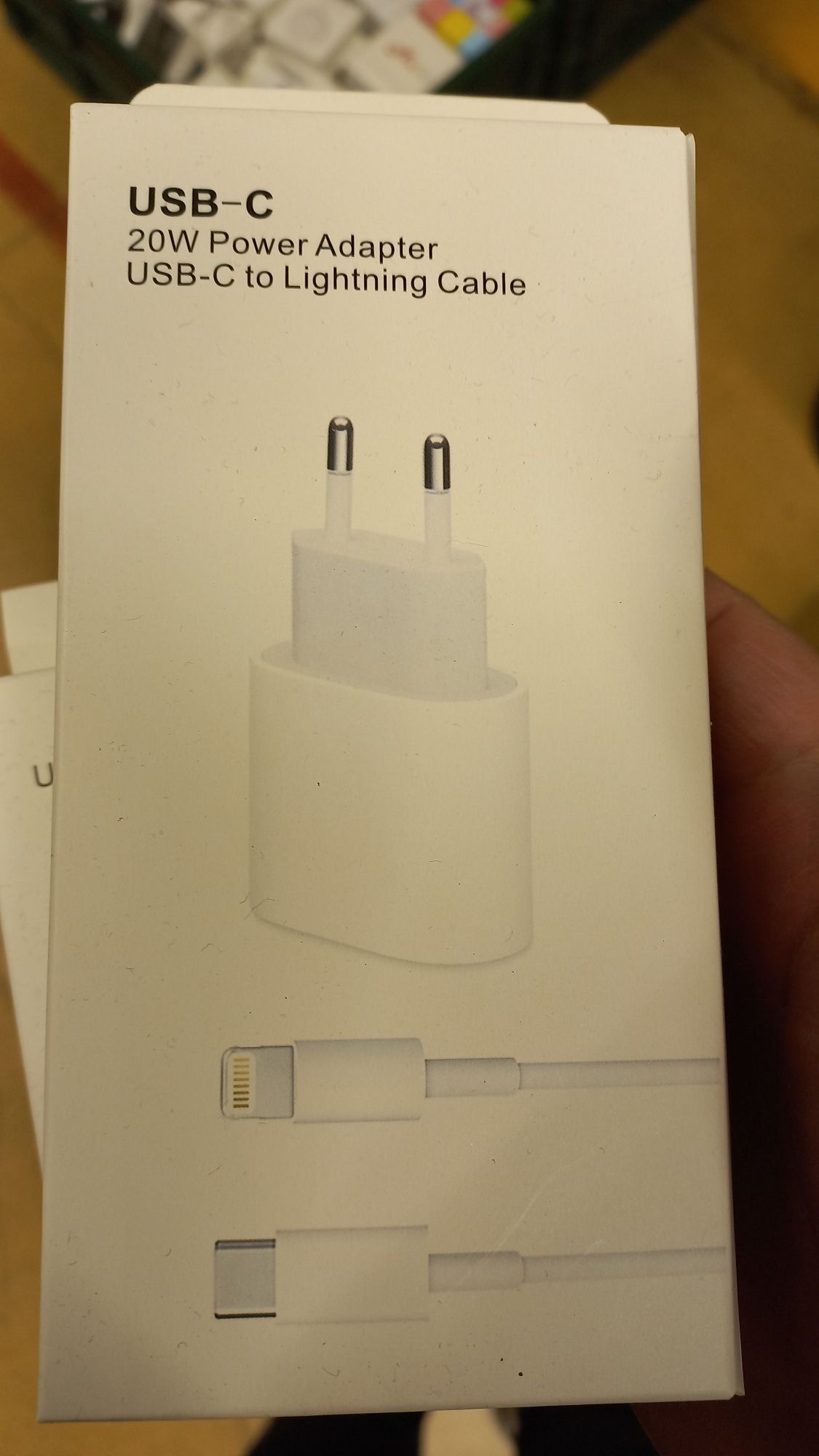 Încărcătoare iphon 20w la 80lei sau adaptor 45lei ,cablu 30lei