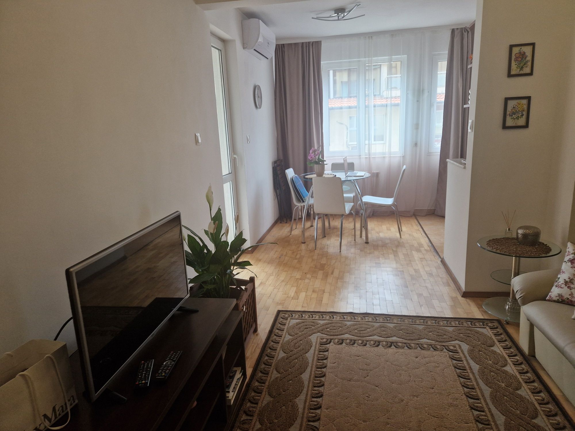 Трапезарни стола, 4 броя, бял цвят
