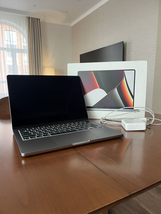 MacBook Pro 14-inch M1 Pro 2021 16GB, 512GB
