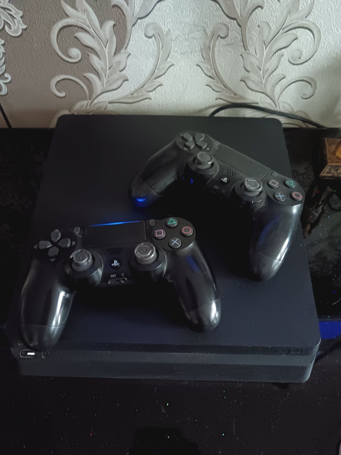 Playstation 4 slim