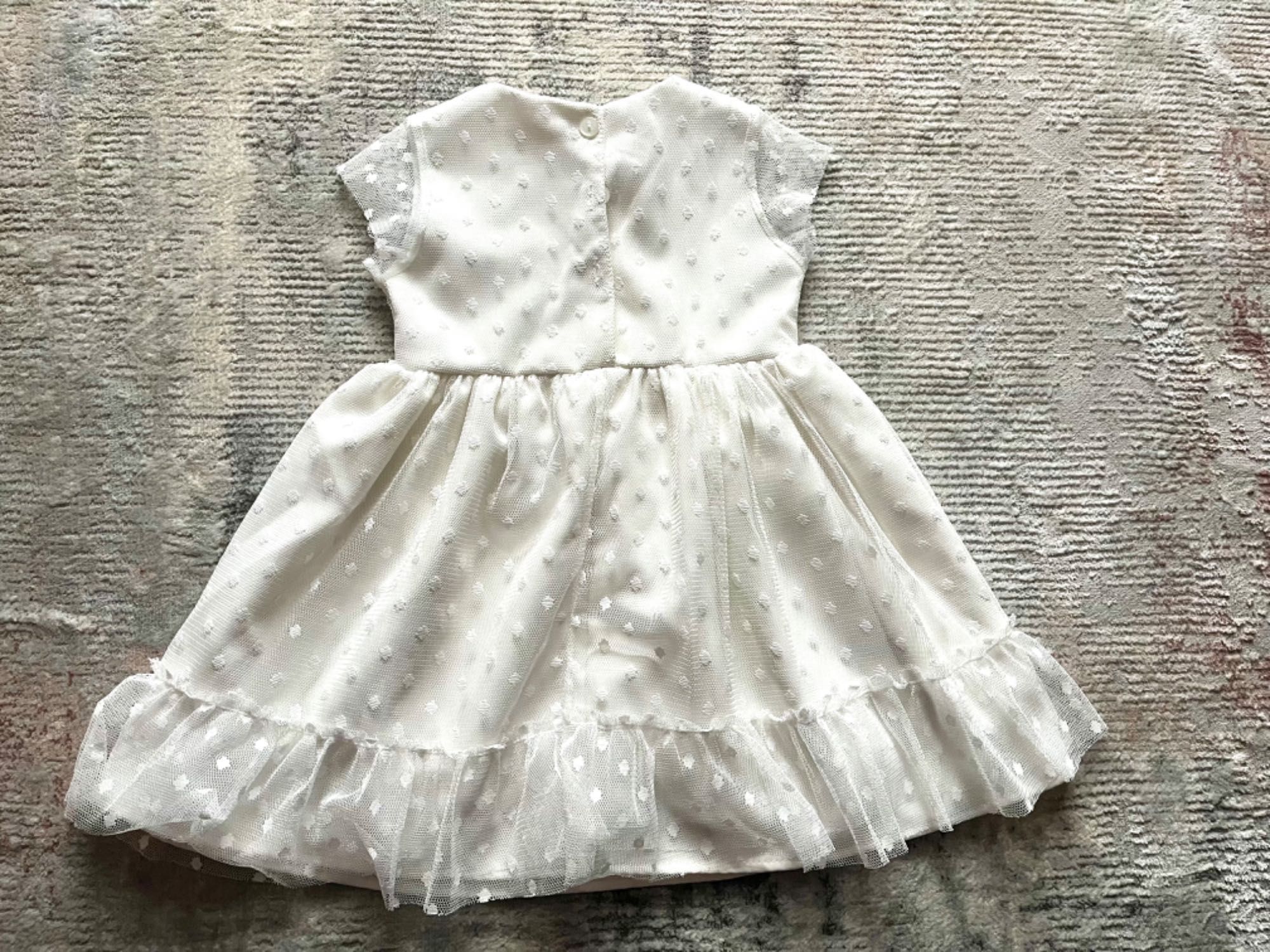 Детска бяла рокля размер 104