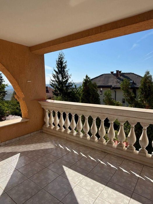 Дава се под наем Къща в Божурище - 265 кв.м за 1495.83 € - Снимка #7