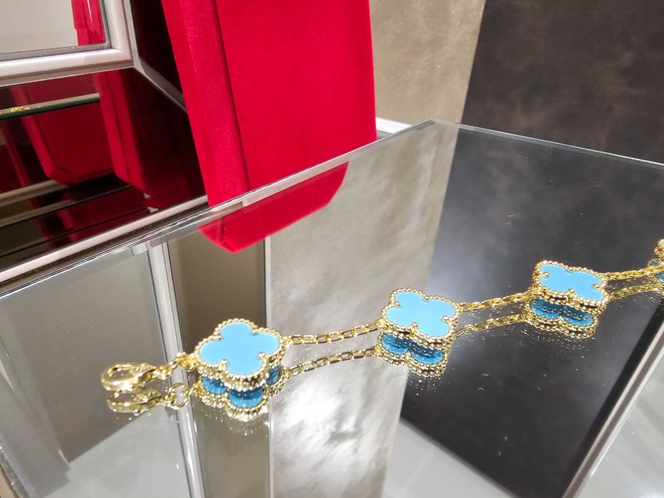 Van Cleef & Arpels VCA Gold Turquoise 5 Motif Alhambra Дамска Гривна