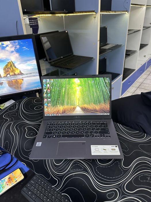 Asus Core i3-10110U ОЗУ-8ГБ ССД-256ГБ/1ТБ в хорошем состоянии