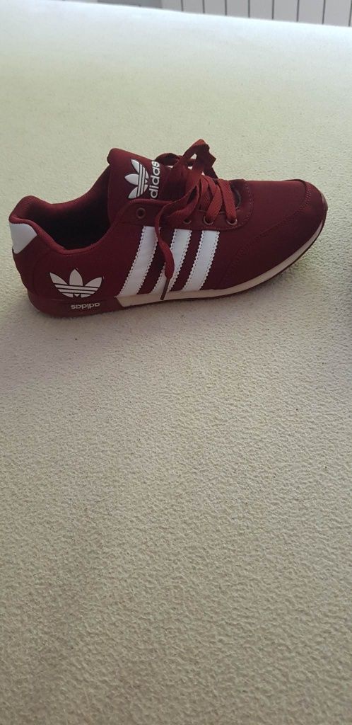 Adidasi Adidas visinii EUR 41