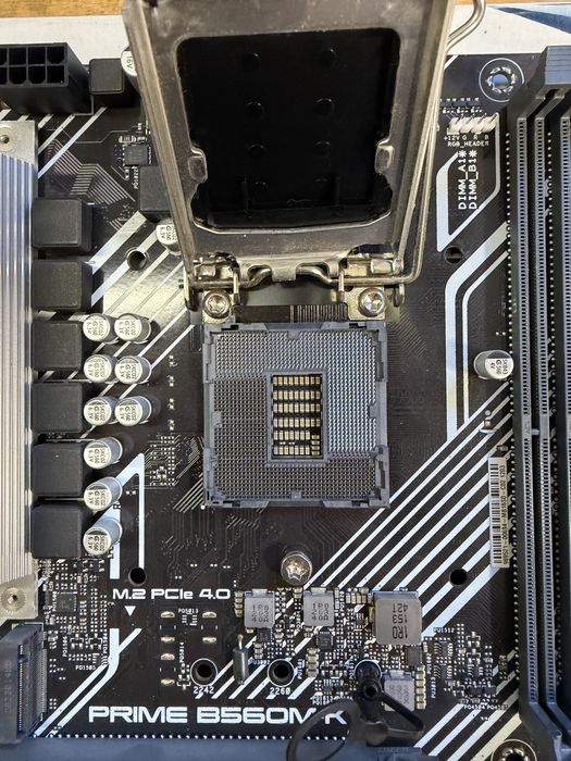 Placa de baza B560 Asus