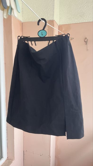 Къса пола с цепка