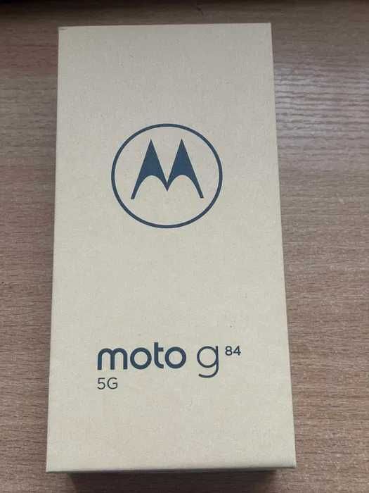Продавам Motorola G 84 256 GB ,нов с гаранция
