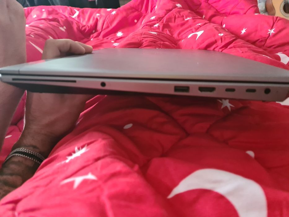 Laptop HP ZBook 15 G6 cu procesor Intel® Core™ i7-9750H pana la 4.50 G