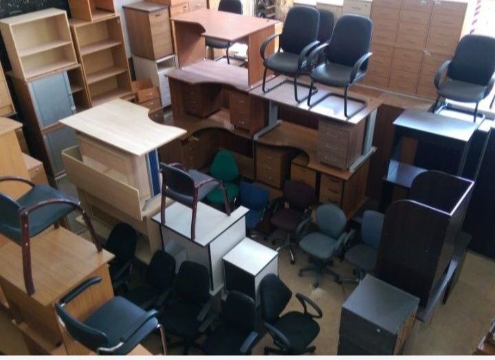 Распродажа офисной мебели.Столы,стулья,кресло,шкафы и тому подобное