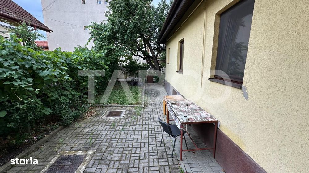 Casa individuala curte libera 8 camere 300mp zona Calea Poplacii Sibiu