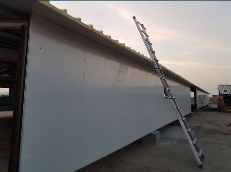 , vând hală 50 m lungime 11 lățime, 3 înălțime